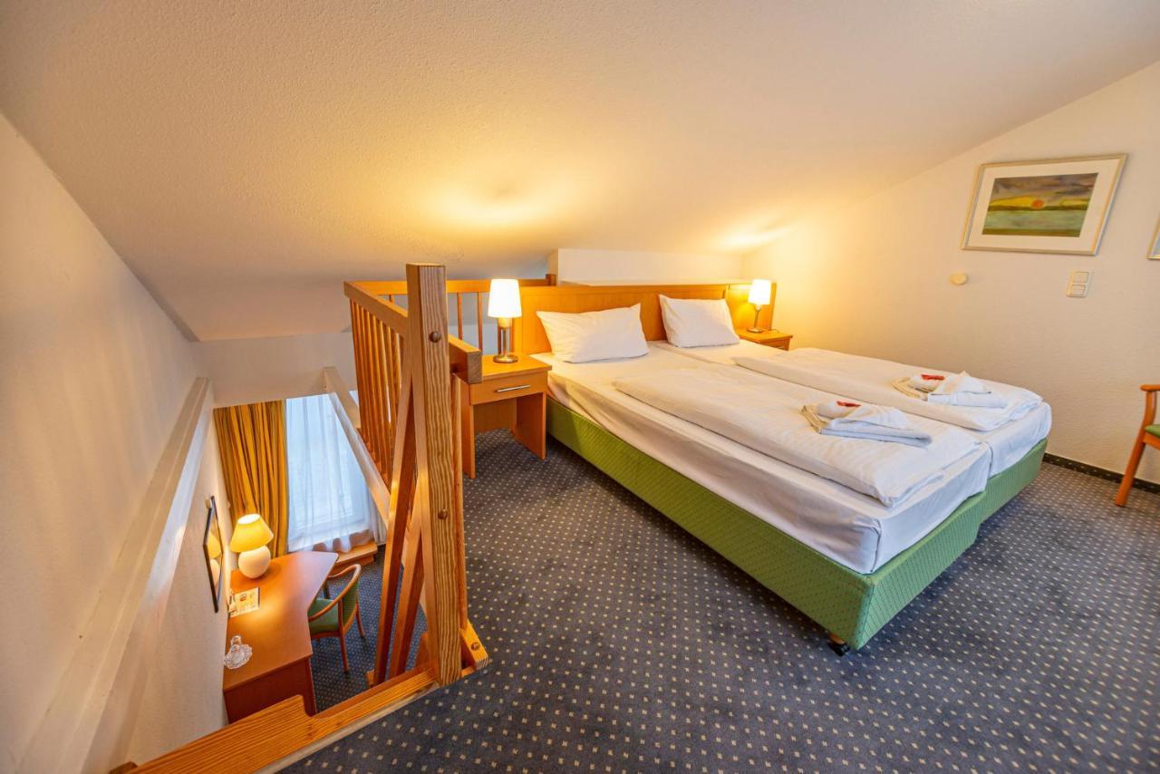 Hotel Rostock West Im "Kritzmow Park" Exterior foto